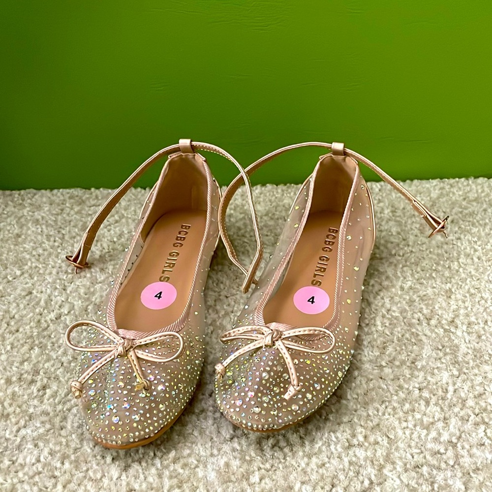 BCBG girls flats